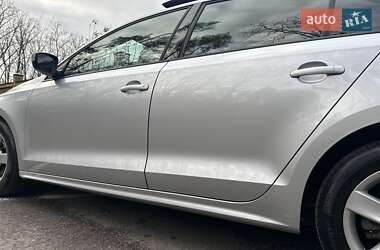 Седан Volkswagen Jetta 2011 в Киеве