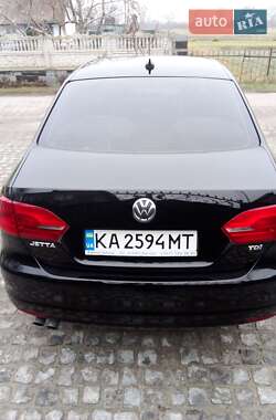 Седан Volkswagen Jetta 2012 в 