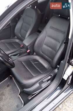 Седан Volkswagen Jetta 2012 в 