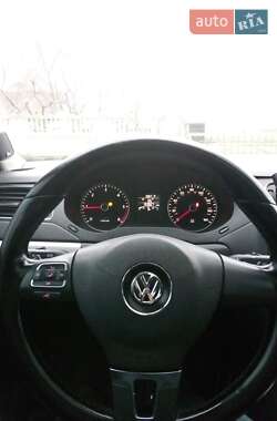 Седан Volkswagen Jetta 2012 в 