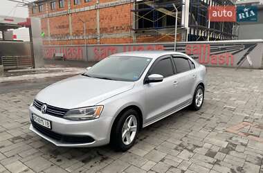 Volkswagen Jetta 2013