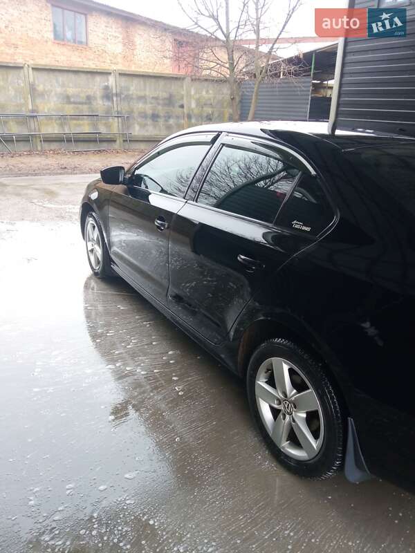 Седан Volkswagen Jetta 2013 в Пирятине