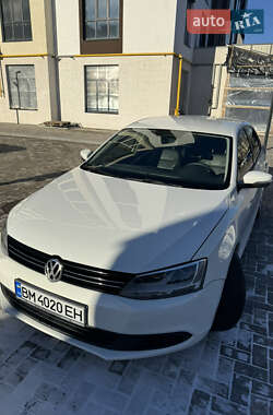 Седан Volkswagen Jetta 2014 в Ромнах