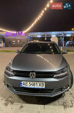 Седан Volkswagen Jetta 2012 в Дніпрі