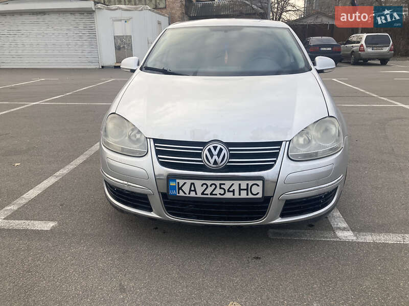 Седан Volkswagen Jetta 2008 в Києві