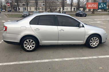 Седан Volkswagen Jetta 2008 в Києві