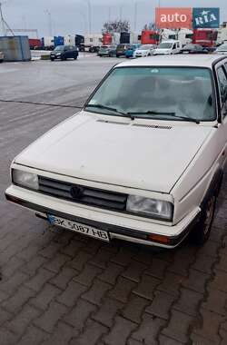 Седан Volkswagen Jetta 1987 в Рівному