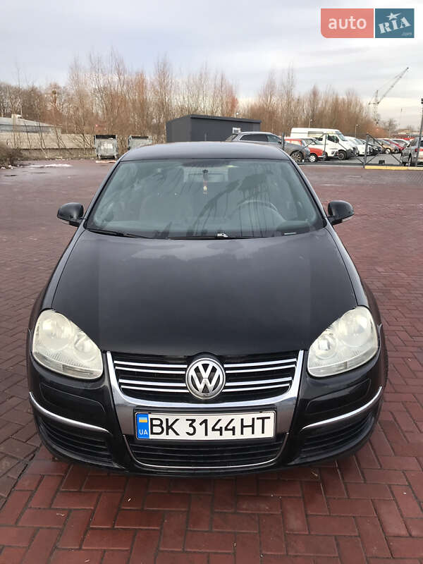 Седан Volkswagen Jetta 2007 в Рівному