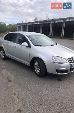 Седан Volkswagen Jetta 2009 в Лубнах