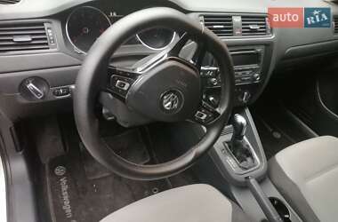 Седан Volkswagen Jetta 2015 в Івано-Франківську