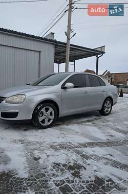 Седан Volkswagen Jetta 2005 в Старокостянтинові