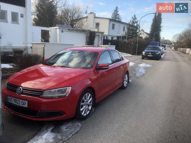 Седан Volkswagen Jetta 2014 в Днепре