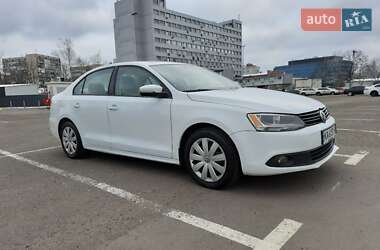 Седан Volkswagen Jetta 2014 в Києві