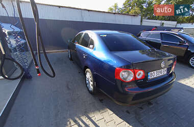 Седан Volkswagen Jetta 2005 в Тернополі