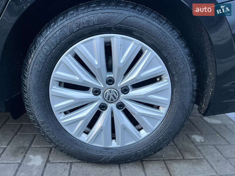 Седан Volkswagen Jetta 2018 в Рівному