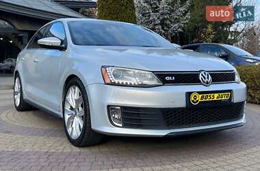 Седан Volkswagen Jetta 2013 в Львові