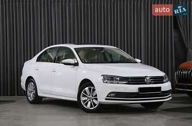 Седан Volkswagen Jetta 2016 в Києві