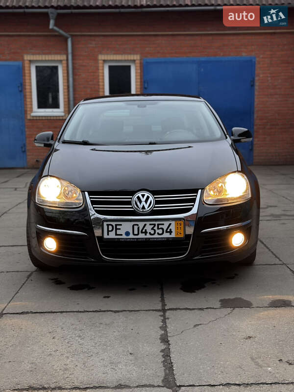 Седан Volkswagen Jetta 2009 в Лубнах
