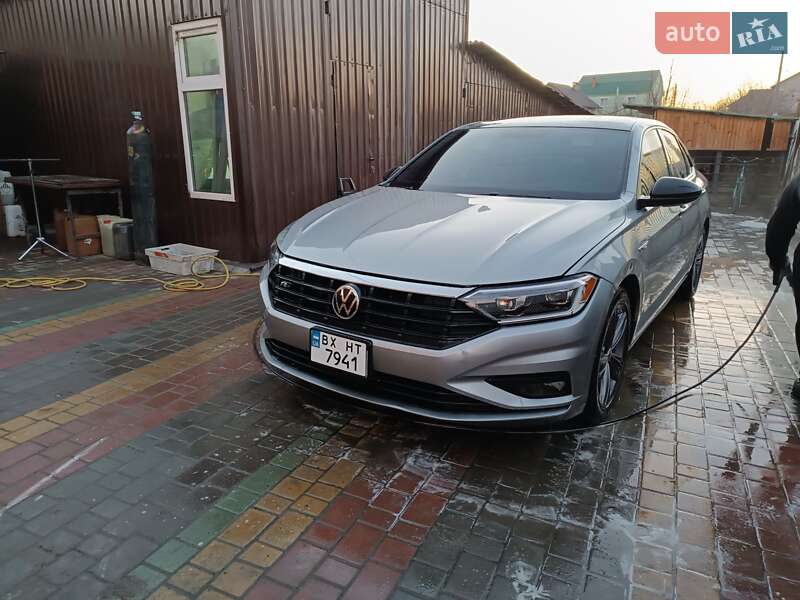 Седан Volkswagen Jetta 2021 в 
