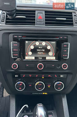 Седан Volkswagen Jetta 2013 в Киеве