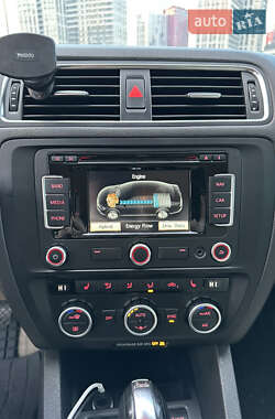 Седан Volkswagen Jetta 2013 в Киеве