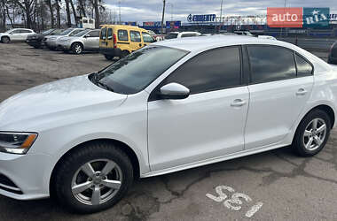 Седан Volkswagen Jetta 2015 в Полтаві