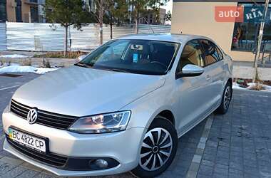 Седан Volkswagen Jetta 2011 в Львові