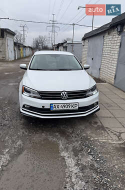 Седан Volkswagen Jetta 2015 в Харкові