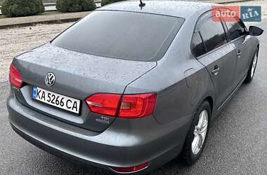 Седан Volkswagen Jetta 2012 в Днепре