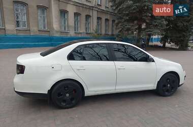 Седан Volkswagen Jetta 2008 в 