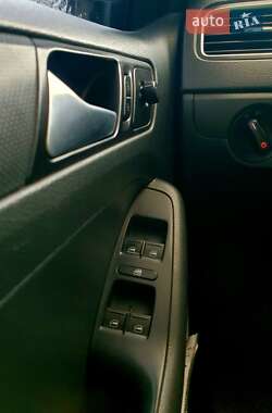 Седан Volkswagen Jetta 2014 в 