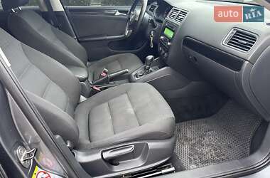 Седан Volkswagen Jetta 2012 в Днепре