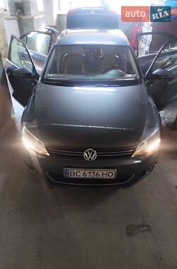 Седан Volkswagen Jetta 2012 в Львове