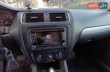 Седан Volkswagen Jetta 2012 в Христинівці