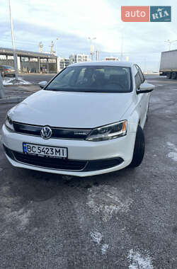 Седан Volkswagen Jetta 2013 в Львові