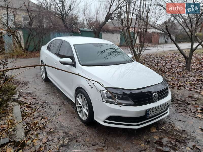 Седан Volkswagen Jetta 2016 в Харкові