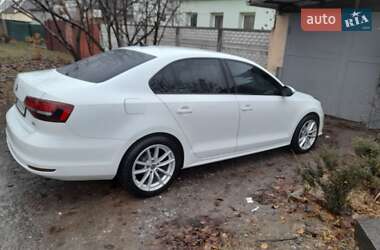 Седан Volkswagen Jetta 2016 в Харкові