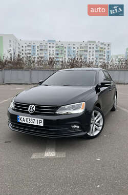 Седан Volkswagen Jetta 2015 в Харкові