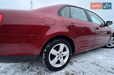 Седан Volkswagen Jetta 2009 в Лубнах