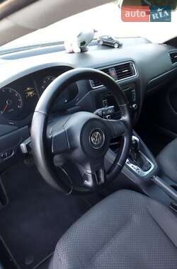 Седан Volkswagen Jetta 2012 в Броварах