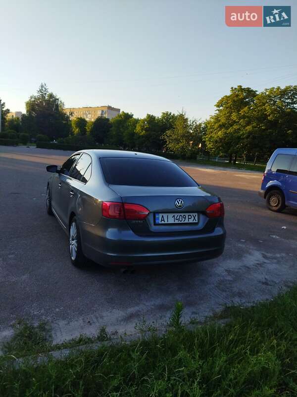 Седан Volkswagen Jetta 2012 в Броварах