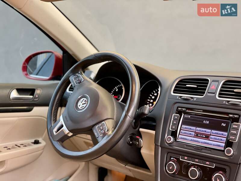 Універсал Volkswagen Jetta 2013 в Мукачевому