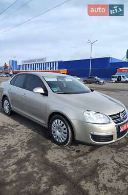 Седан Volkswagen Jetta 2006 в Луцке