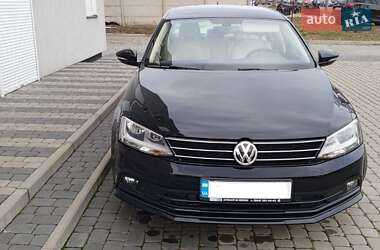 Седан Volkswagen Jetta 2016 в Луцьку