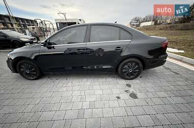 Седан Volkswagen Jetta 2016 в Львове