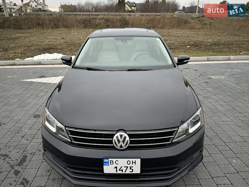 Седан Volkswagen Jetta 2016 в Львове