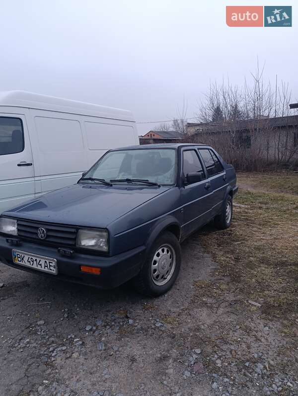 Седан Volkswagen Jetta 1990 в Кореці