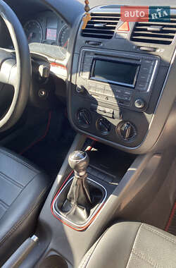 Седан Volkswagen Jetta 2005 в Борщеві
