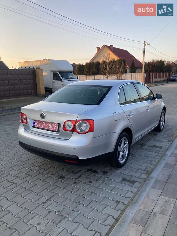 Седан Volkswagen Jetta 2006 в Ковелі
