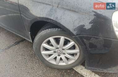 Седан Volkswagen Jetta 2009 в Рівному